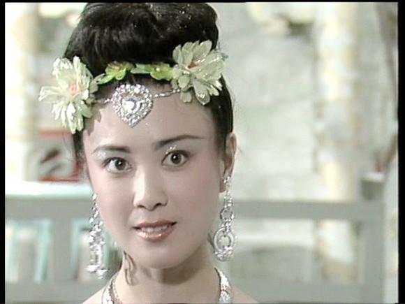 傅艺伟版的苏妲己造型看完后才发现现在流行的都是她玩剩下的