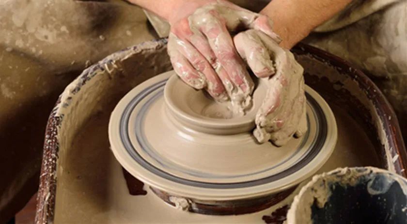 越王勾践剑|出土时锋利无比，做工像现代工艺，古人是如何造出越王勾践剑的？