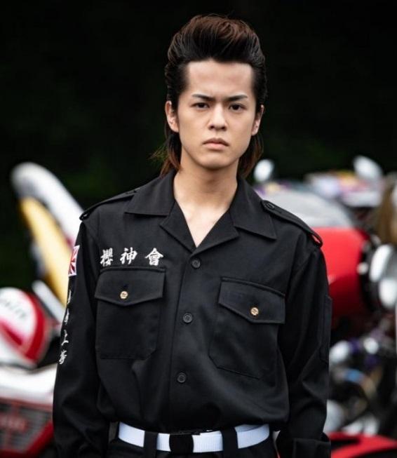 假面骑士时王 奥野壮 灰色之壁2021年春公开,形象让粉丝们落泪!