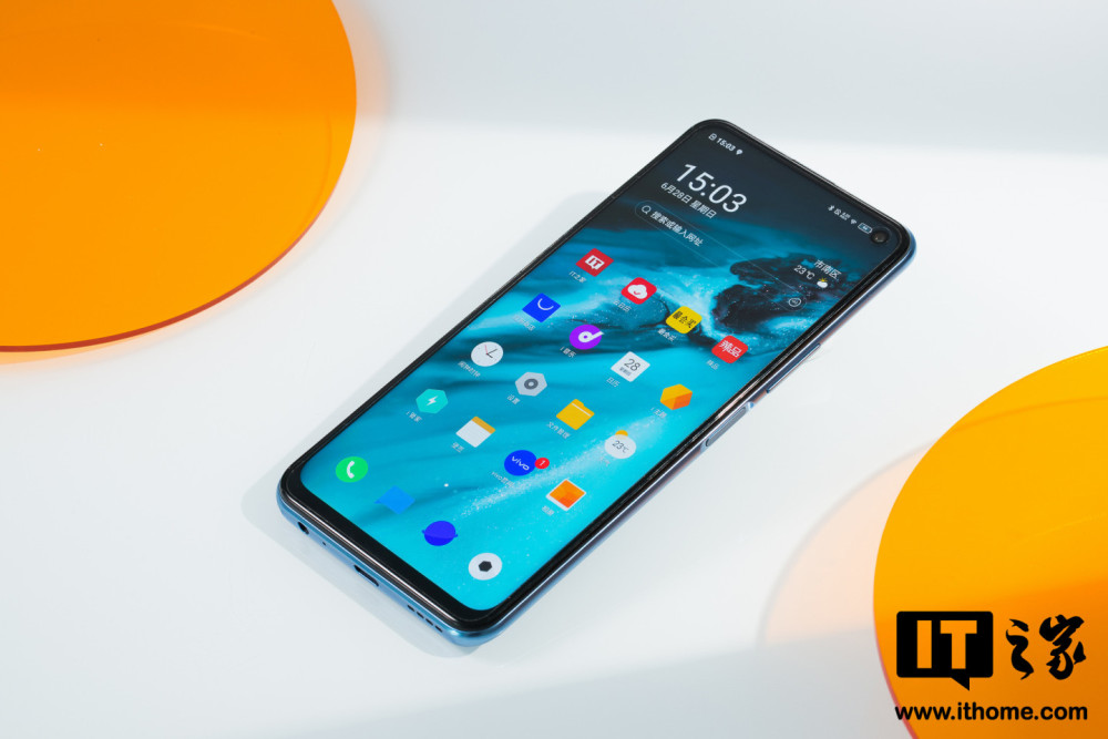 it之家开箱iqooz1x5g手机开箱图赏