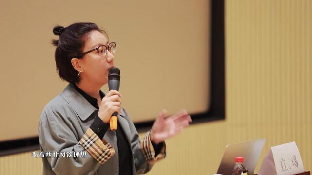 易立竞|揭万茜“假面”，让伊能静翻车，黄圣依在她面前收敛锋芒，易立竞何方神圣？