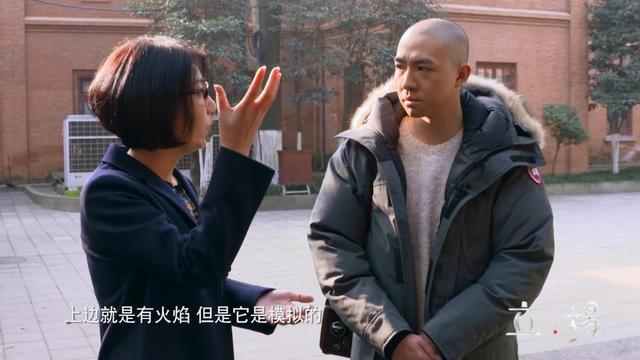 易立竞|揭万茜“假面”，让伊能静翻车，黄圣依在她面前收敛锋芒，易立竞何方神圣？