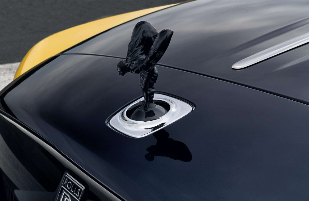 劳斯莱斯事故后续:库里南维修费高达237万,面包车只有50万保险