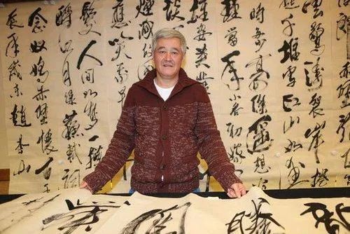 赵忠祥|赵忠祥生前90万画作，死后698元贱卖，没人要，坑惨无数投资者