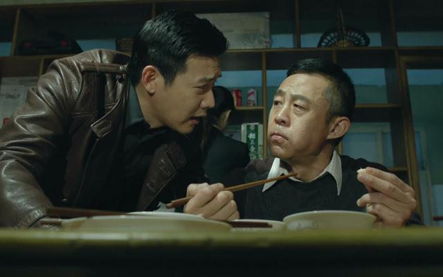 国家一级演员|国家一级演员侯勇，25岁娶60后，44岁娶70后，到了50岁娶了90后