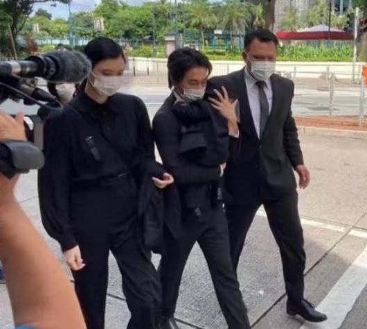 何猷君|合体捞金？何猷君奚梦瑶又上综艺，赌王离世月余两人要自力更生？