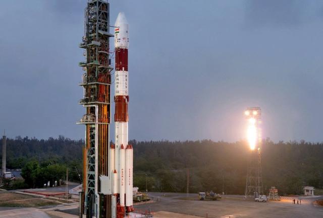 印度_军事|誓要打造“南亚北斗”！放了9个大卫星，印度制造再次“惊艳”世界