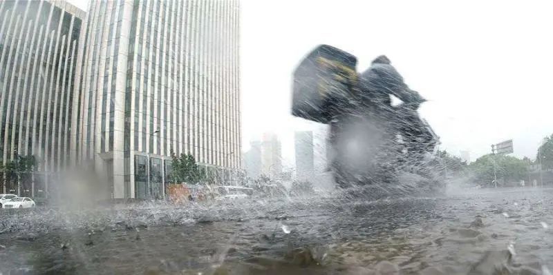 暴雨过后，车辆泡水后保险赔不赔？咋赔？