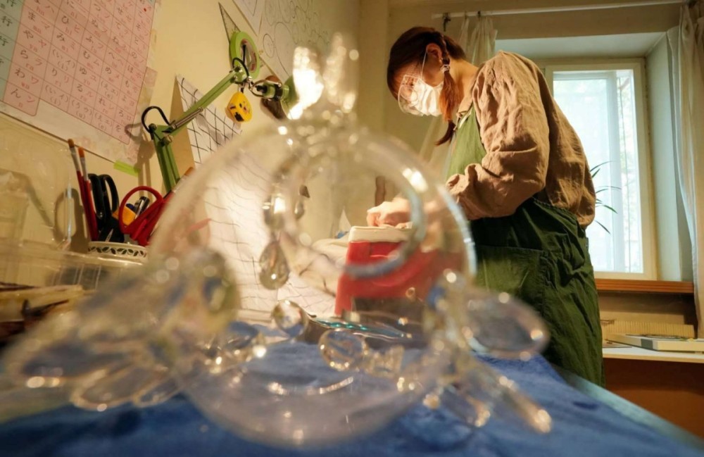 杜蒙|用玻璃讲故事的北京女孩