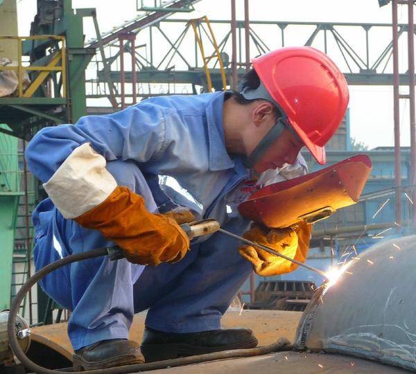 他是焊匠,更是一员"焊"将!青岛这位全国技术能手连克多个难关