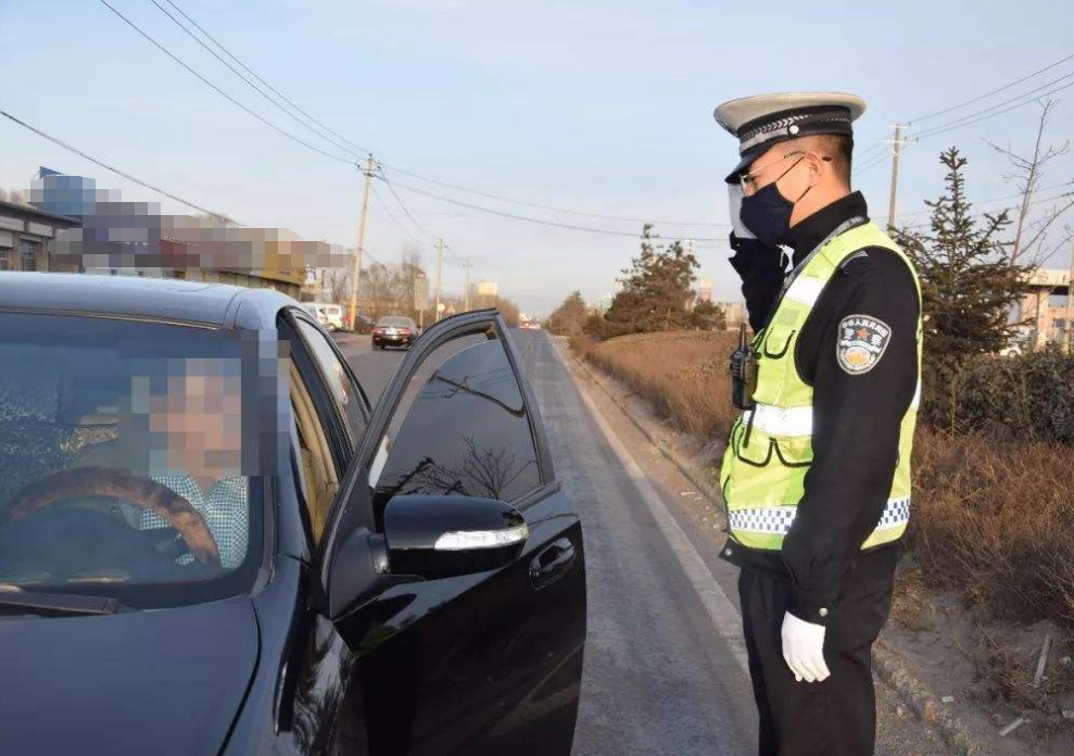 街头出现一辆 任性 Suv 车牌是6个汉字 交警看到不拦 腾讯新闻