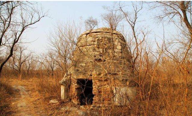 杨涟墓10,杨涟明末著名谏臣,东林党人,"东林六君子"之一,是当时东林党