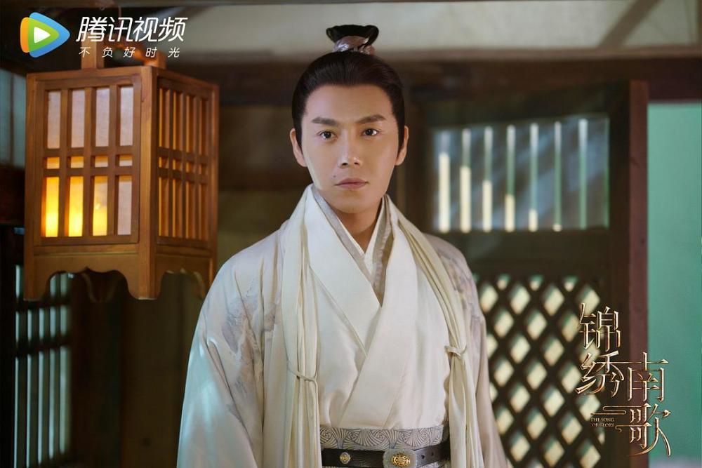 有热度就有话题度,借着张东升的热度,秦昊,李沁主演的古装权谋大剧