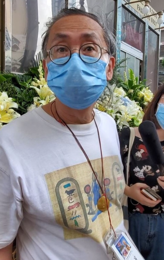 何鸿燊|赌王设灵引近百人围观，昔日员工场外致哀，六旬大妈冒充私生女！