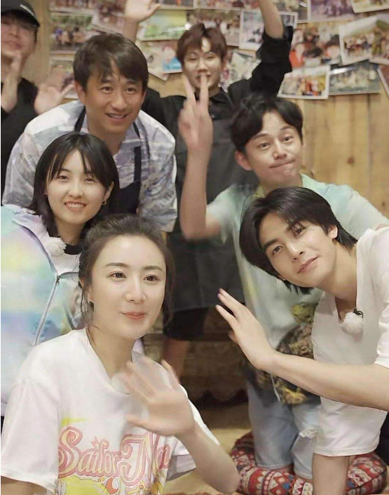 薇娅|薇娅首次透露自己年薪，年入千万的郑恺都觉得很吃惊