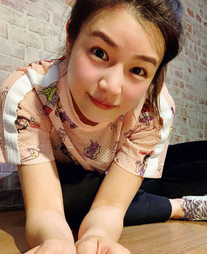 陈妍希|还说陈妍希配不上陈晓？看她公开的素颜照，最多只有18岁