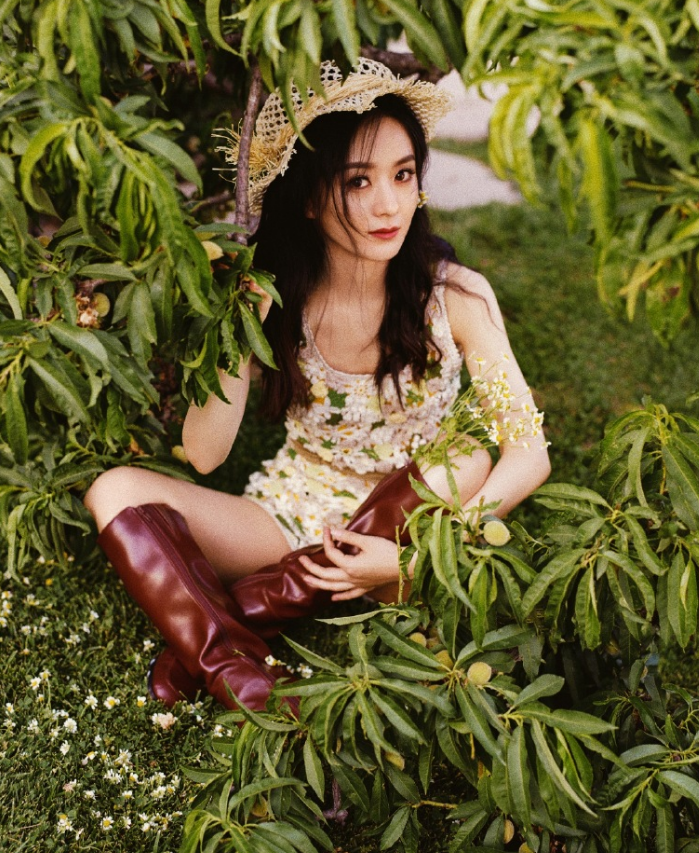 赵丽颖|有种“整容”叫赵丽颖生子后，生图如18岁，谁还说她配不上冯绍峰