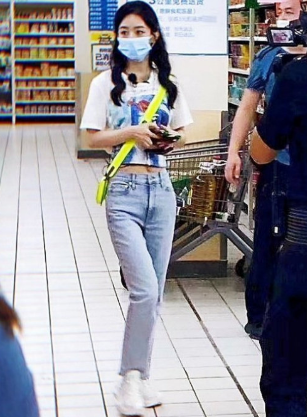 赵丽颖|有种“整容”叫赵丽颖生子后，生图如18岁，谁还说她配不上冯绍峰