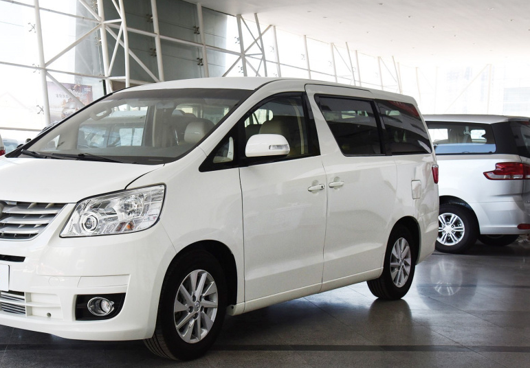 所以我们今天要说的这款九龙艾菲汽车就是一款非常硬派