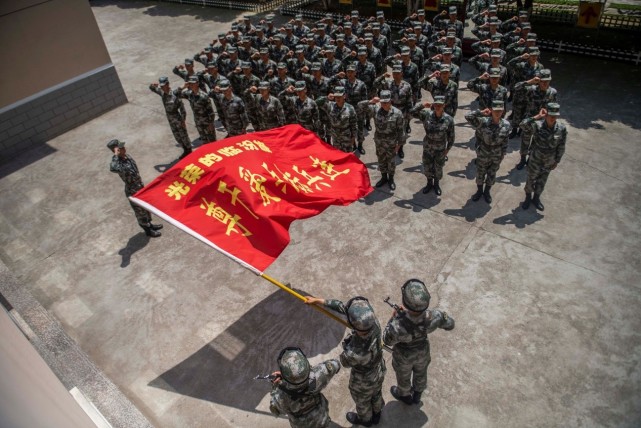“尊干爱兵标兵连”的“三股气”_腾讯新闻