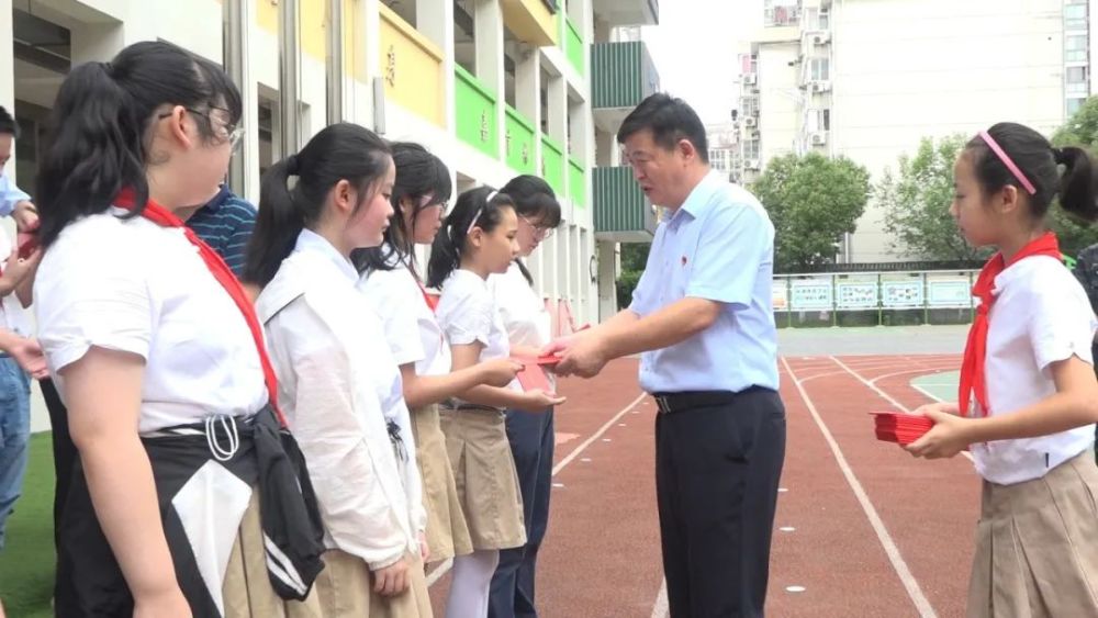 香雅之旅毕业之期合肥市香樟雅苑小学举行六年级学生毕业典礼