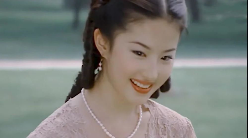 刘亦菲|刘亦菲空降，赵薇错过阿朱，陆毅拒演，你不知道的《天龙八部》