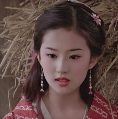 刘亦菲|刘亦菲空降，赵薇错过阿朱，陆毅拒演，你不知道的《天龙八部》