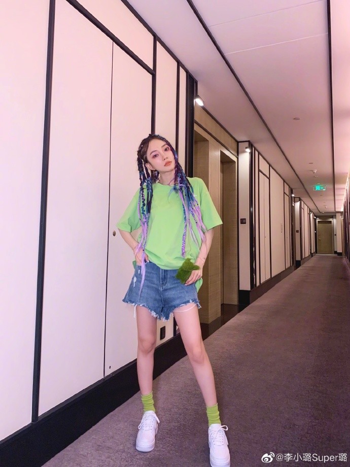 仝卓|仝卓被封杀后依然炒作不停，发人均20红包要营销号炒作机场照