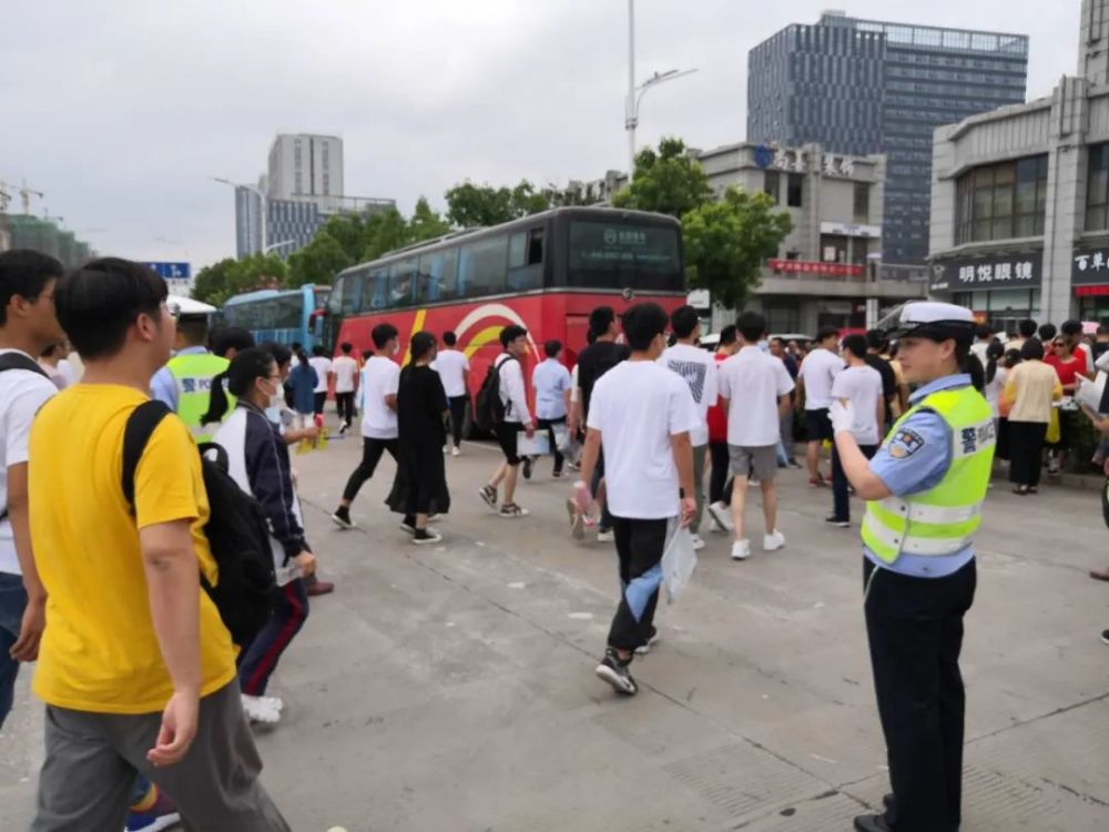 2020金寨南溪高考的_金寨一中、南溪中学、青山中学2020年高考喜报!(2)