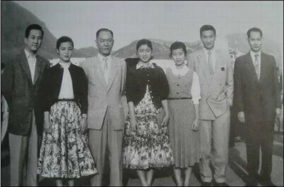 谢贤|谢贤掌掴曾江，一生不羁的他，面对鲁豫的访谈，为何会潸然泪下？