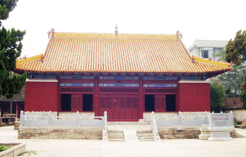 古墓|江苏农民意外挖出古墓，拒绝他人50万重金，直言：这是属于国家的