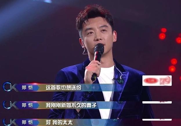 郑恺|苗苗挺大肚游泳，素颜仍如少女般清纯！郑恺在旁陪伴，大夸孕妻厉害