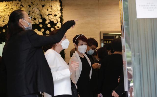 富豪|赌王公祭大咖云集，超级富豪逐个数，他们的钱合计可绕地球30圈