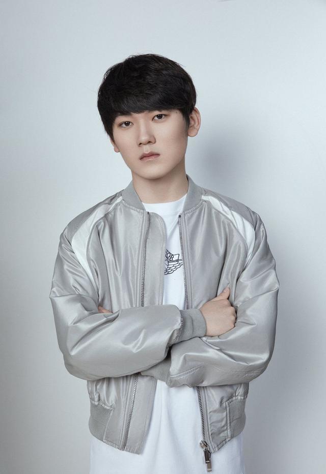 11万鞋子迪奥免费送,王思聪都得海淘一个月!