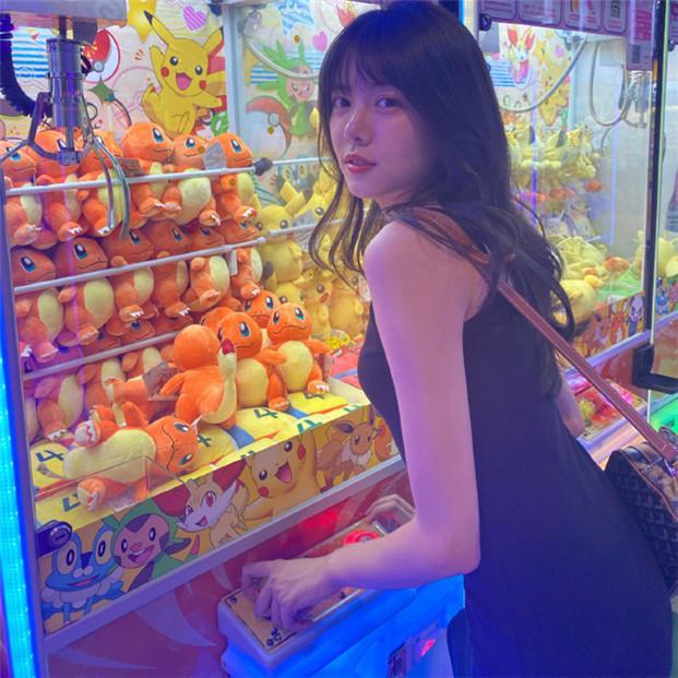 骆歆和周淑怡相约电玩城同拍机车照曝光后网友高下立判