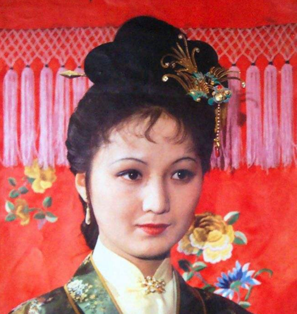 平儿做好事一向低调,为何送这件衣服,要如此大张旗鼓?