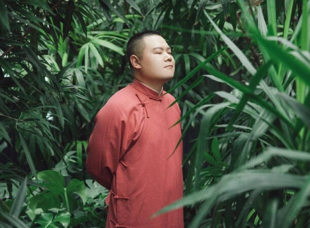 岳云鹏|岳云鹏和助理互怼的背后，无形中却帮他稳住了人设