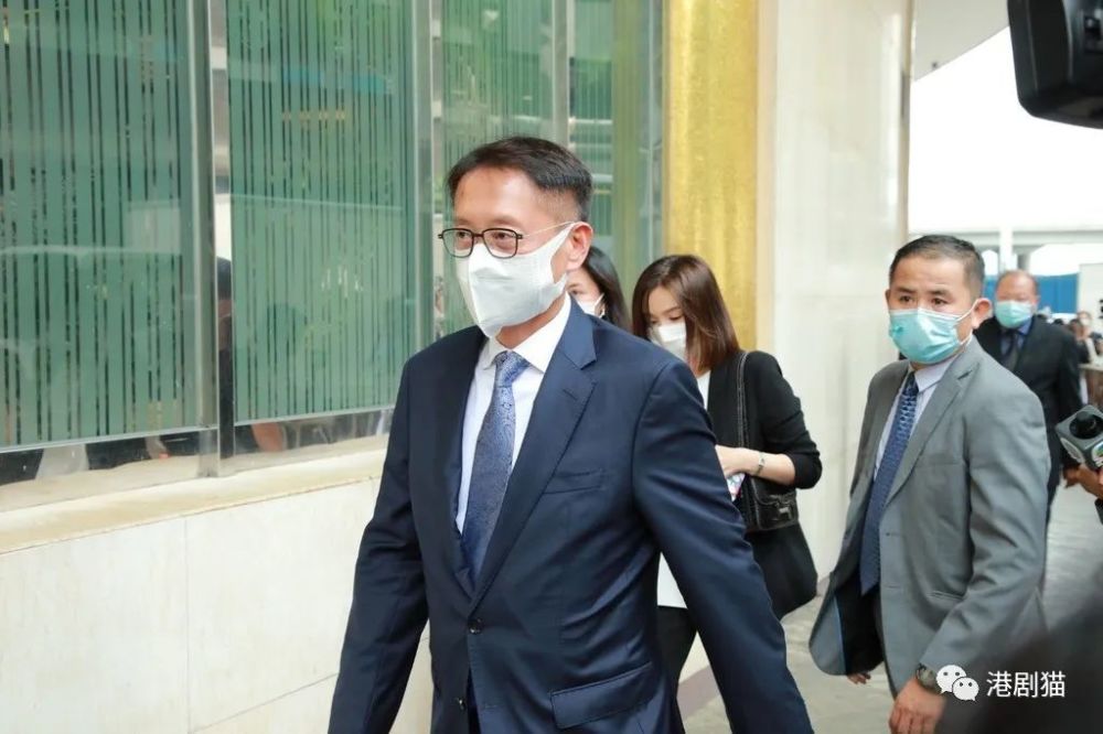 许晋亨|【赌王设灵】前女婿许晋亨现身送别何鸿燊 与何超琼世纪婚礼曾成佳话