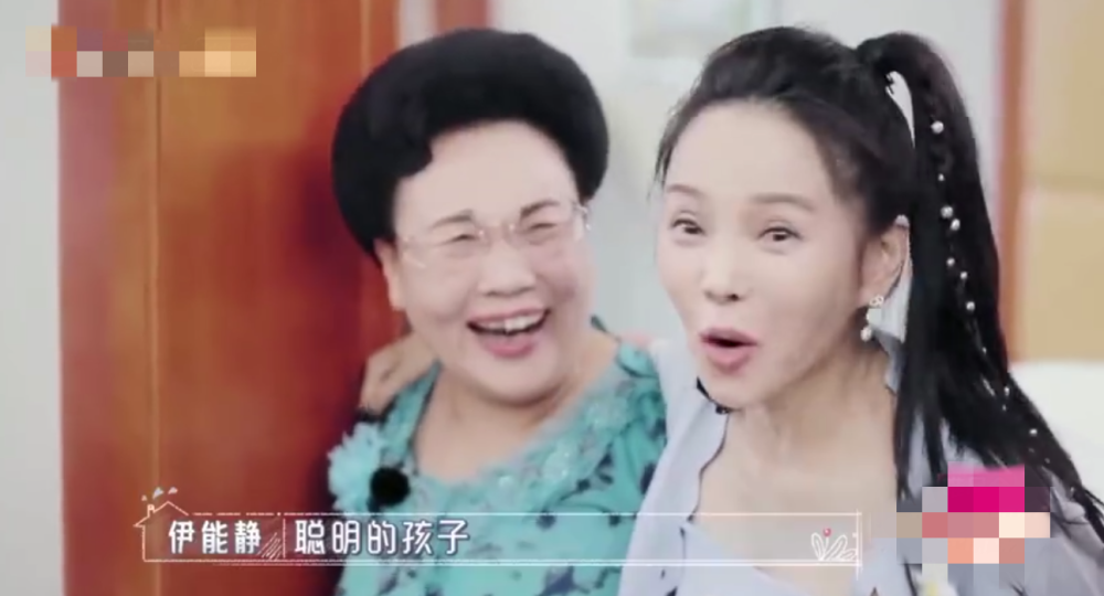 秦昊|秦昊对女儿唱《小白船》，还想带孩子去爬山，遭小米粒无情拒绝