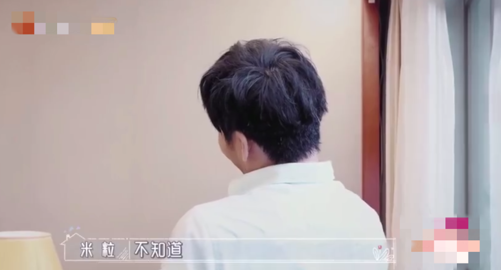 秦昊|秦昊对女儿唱《小白船》，还想带孩子去爬山，遭小米粒无情拒绝