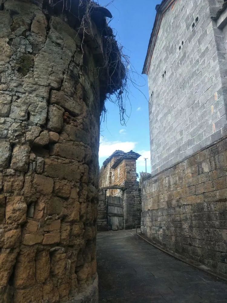 石头村|腾冲清水：那个石头筑就的村庄