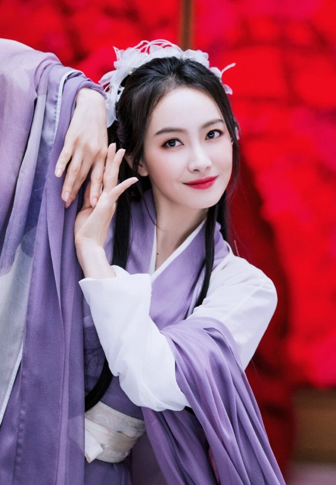 王一博|王一博下部戏曝光！看清合作女演员后，才懂王一博为啥喜欢姐弟恋