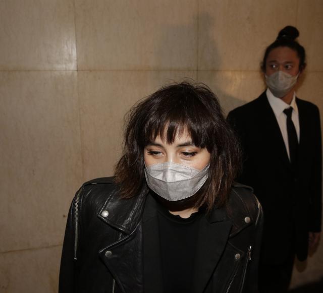 何超仪|赌王葬礼子女们全累垮，离场时个个双眼无神，画面曝光不忍目睹