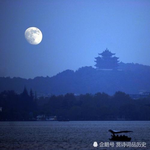 宋词约有两万首而这首西江月却独树一帜其旷达千年来无人能比