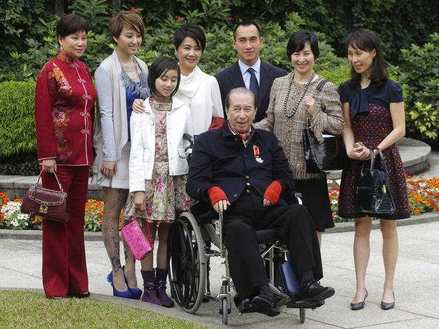 何超琼|何超英、何超琼、何超莲的不幸都隐藏在赌王丧礼的细节里