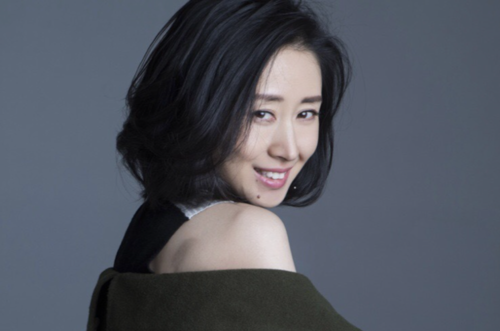 值得注意的是,这份名单中紧跟在赵丽颖之后出现的名字是"李敏涛",引发