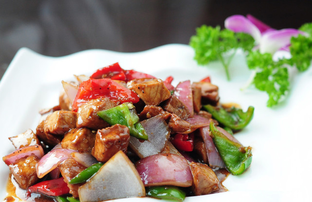 孜然洋葱炒牛肉软嫩鲜香的美食吃过的都说好超美味家常菜