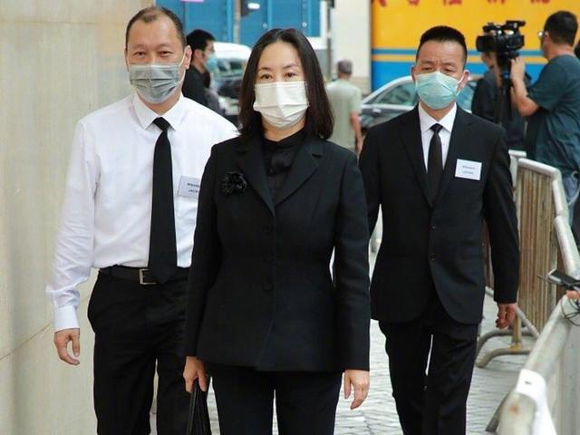 何鸿燊|何鸿燊灵堂有人认亲，自称神秘“私生女”，为何要找何超琼何超贤