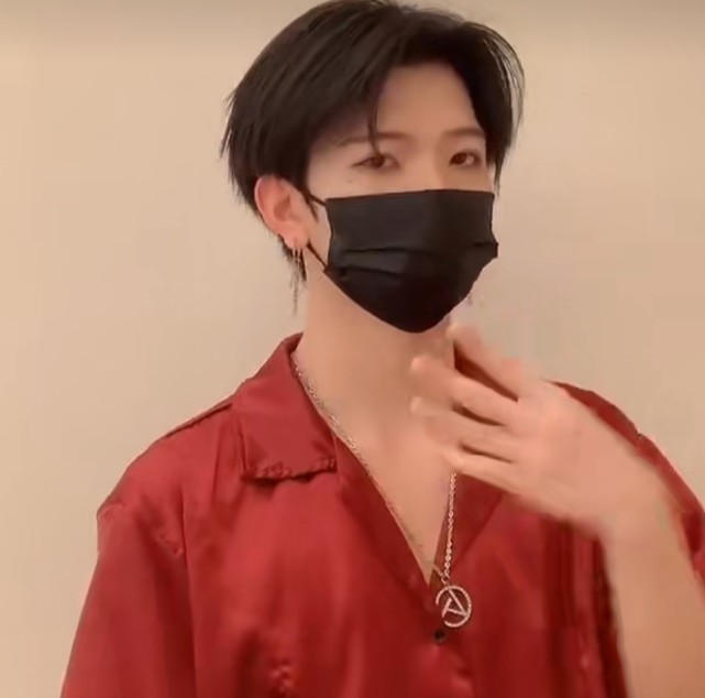 七鹤大人的真面目竟然是这样的鸡爪手和鸭嘴兽同款你还喜欢他吗