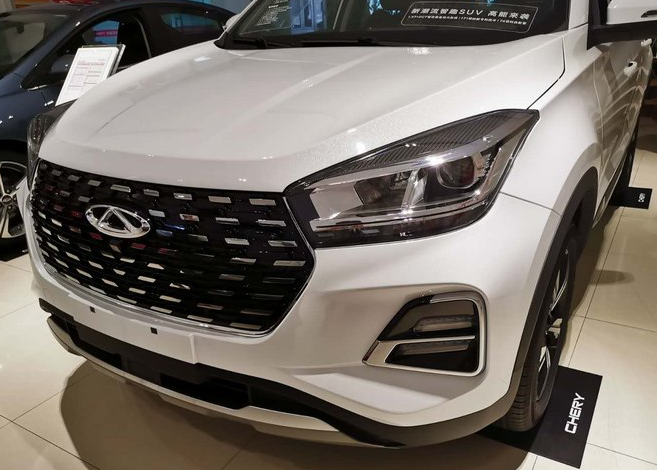 2020款奇瑞瑞虎5x到店下周上市白色涂装很大气配自适应巡航